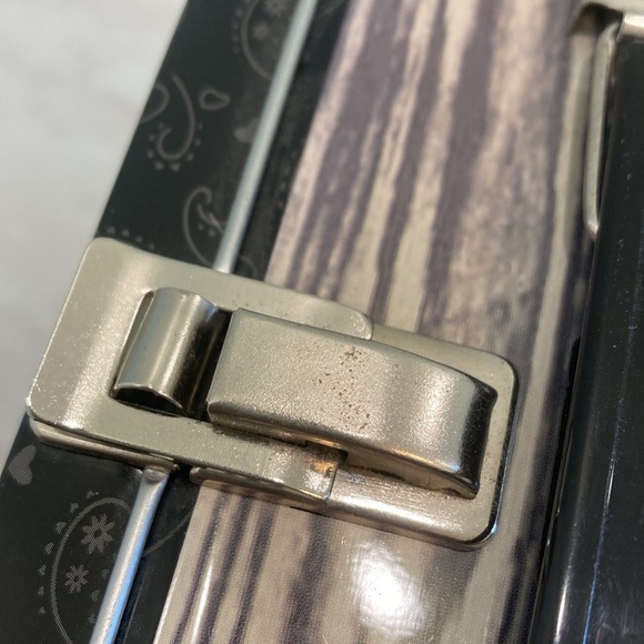 Hello Kitty Sanrio Loungefly Wanted Lunchbox Vintage 2011 - Picture 12 of 15